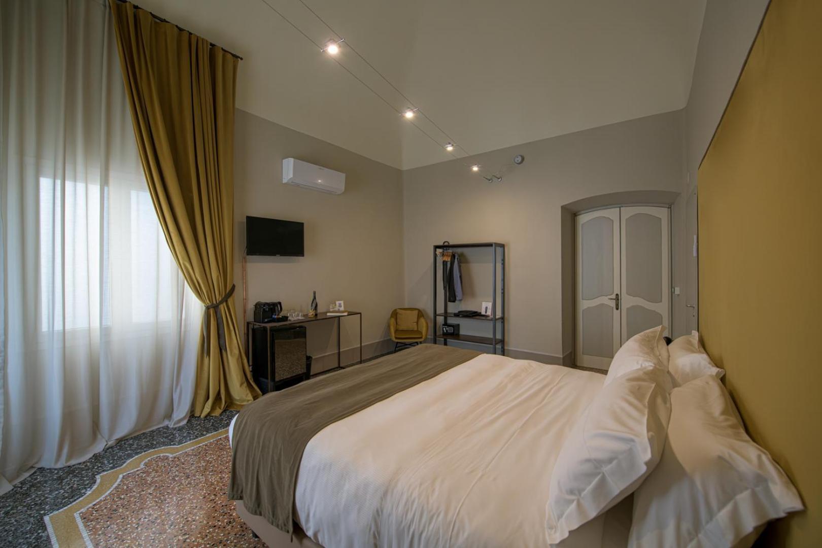 Palazzo Sertorio Suites Гави Экстерьер фото